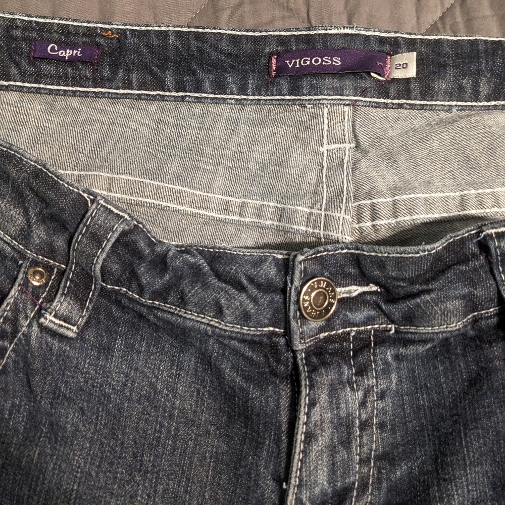 woman's size 20 vigoss cuffed cropped jeans